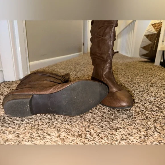Brown Boots - Picture 2 of 4